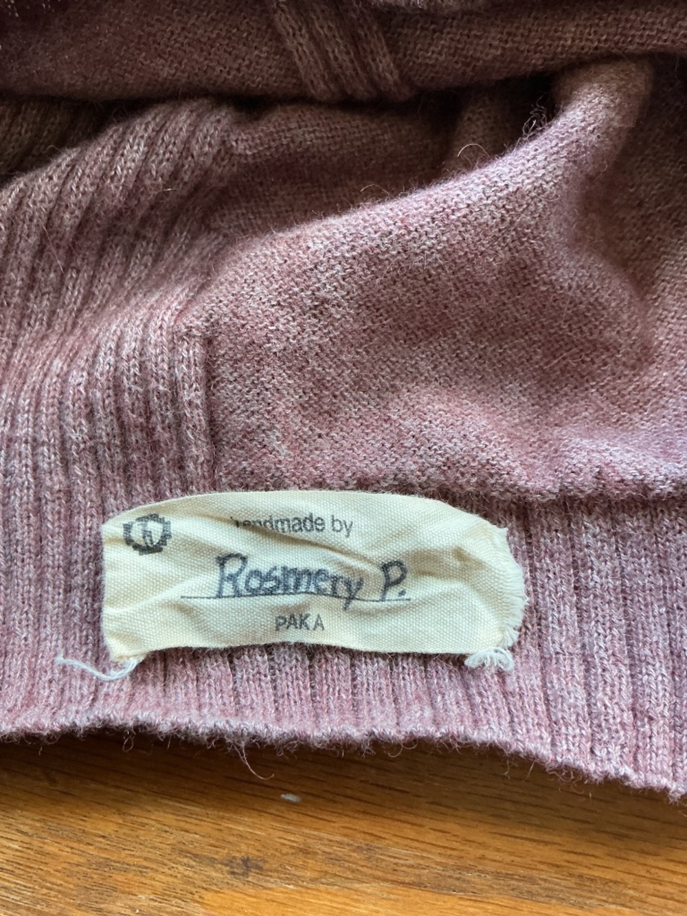 PAKA Women’s Ultralight Crew Small EUC - Picture 5 of 13